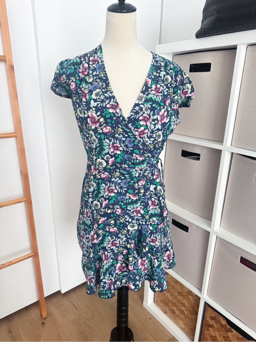 Kookai Floral Chiffon Faux Wrap Mini Dress Blue V-neck Short Sleeve
